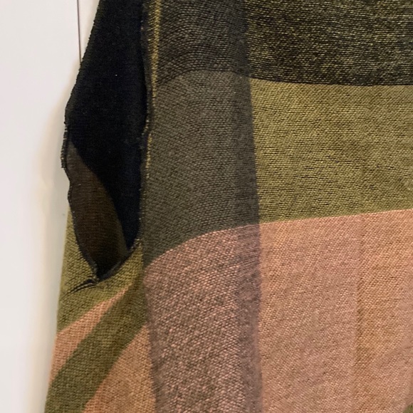 Lolë Jacquard Sleeveless Duster Cardigan O/S - Picture 12 of 13